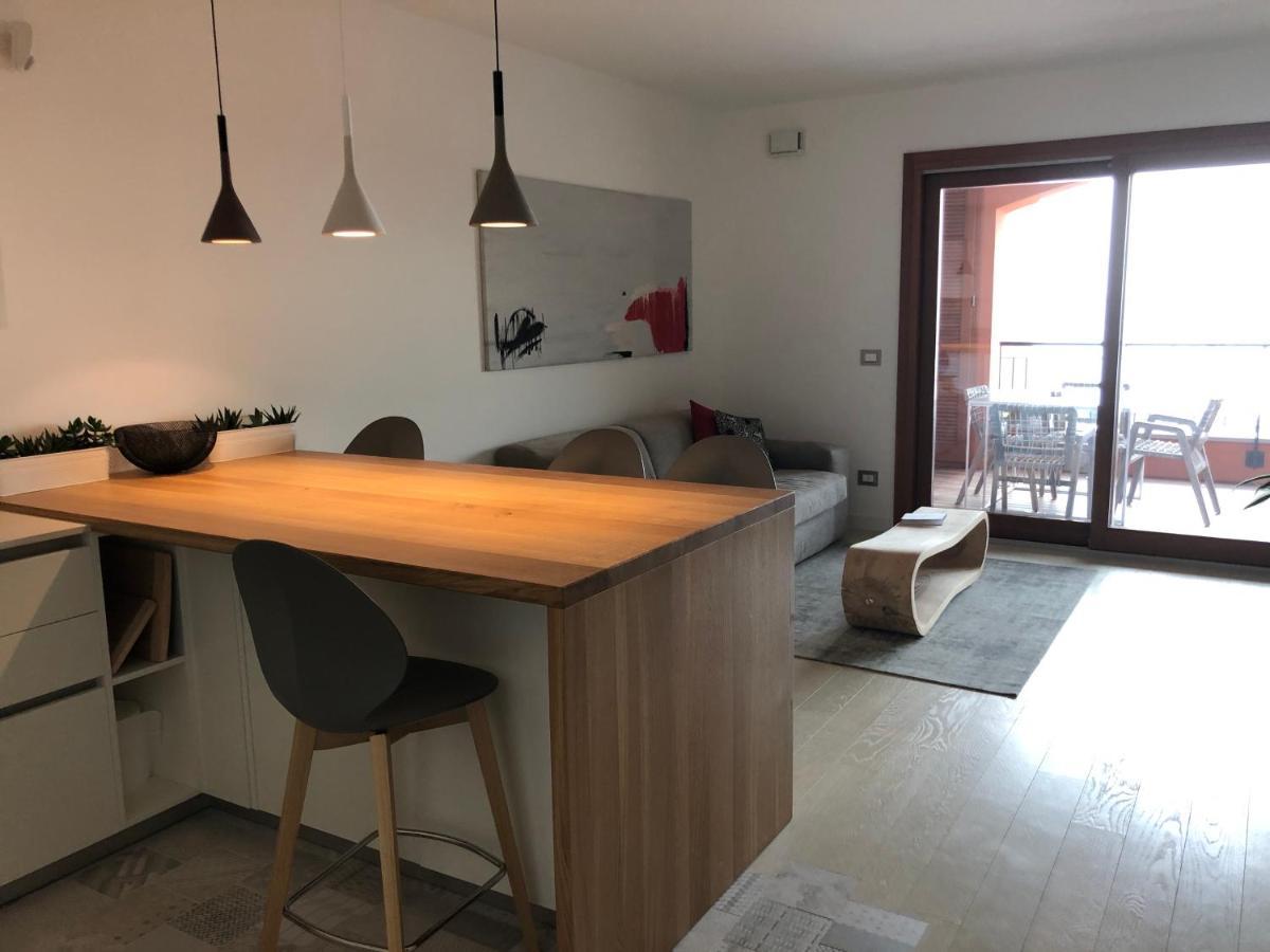 Easy Life In Portopiccolo - Posti Spiaggia Inclusi Sistiana Eksteriør bilde